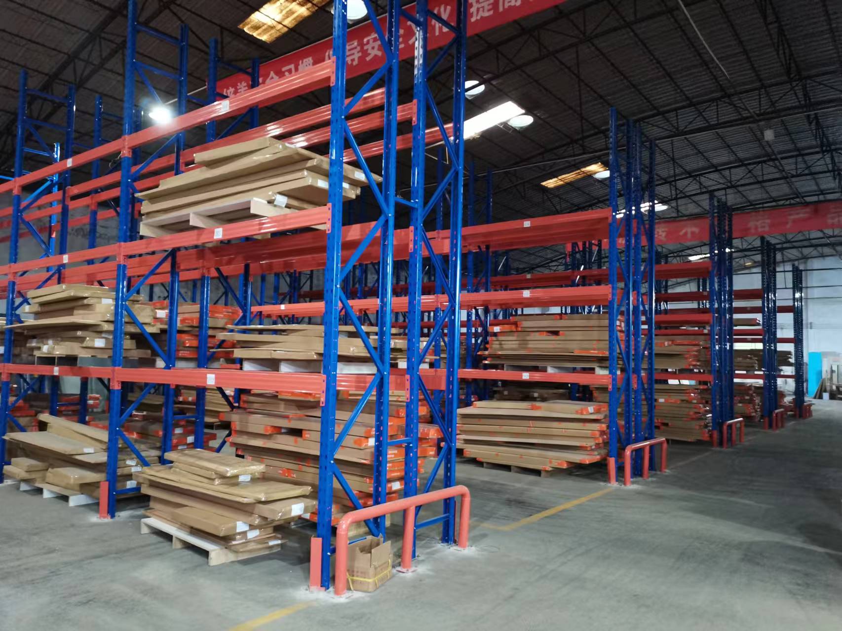 为什么番禺货架大多以蓝色橙色搭配为主? 为什么番禺货架大多以蓝色橙色搭配为主?