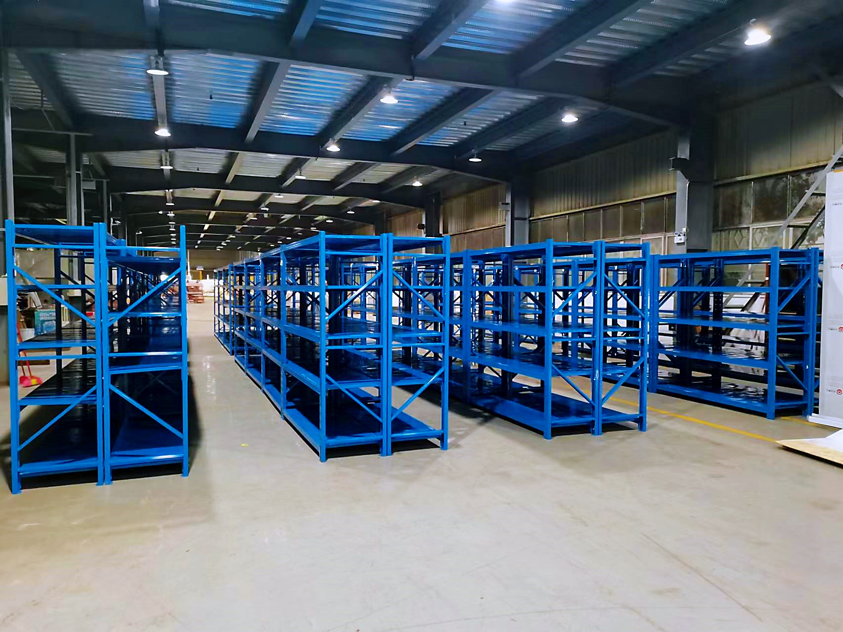 中/轻型层板货架